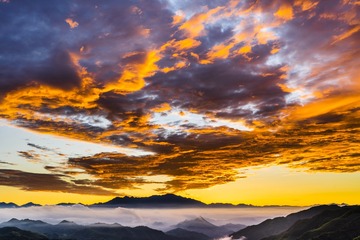 燃烧的天空