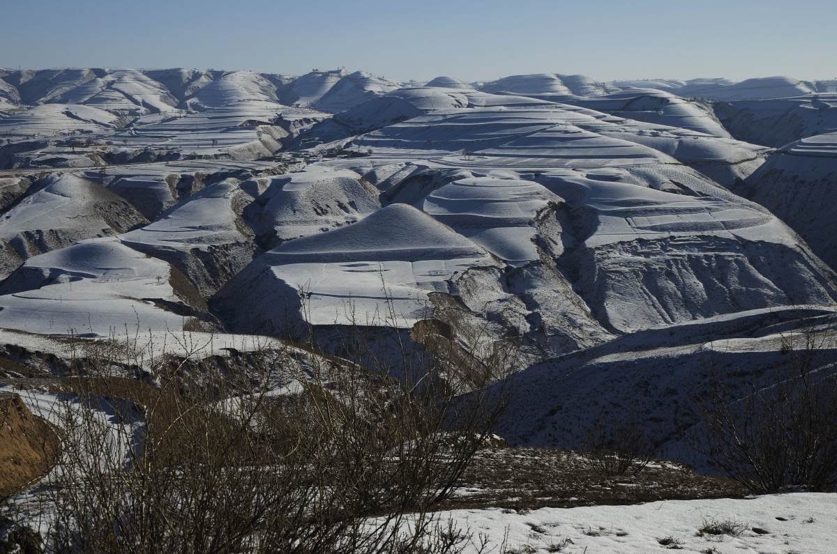 陕北白于山上的雪