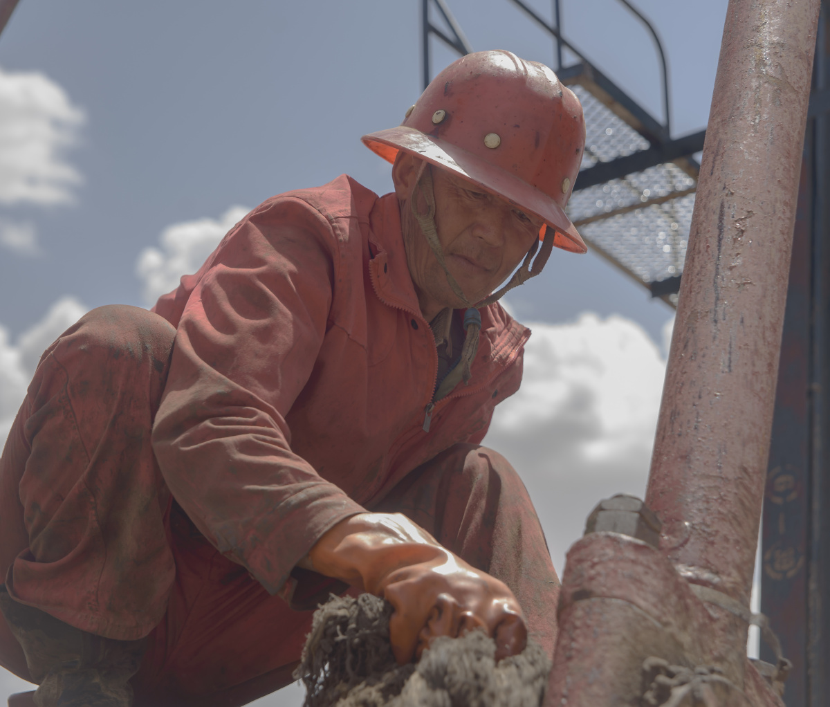 塞上一线油田修井工系列报道