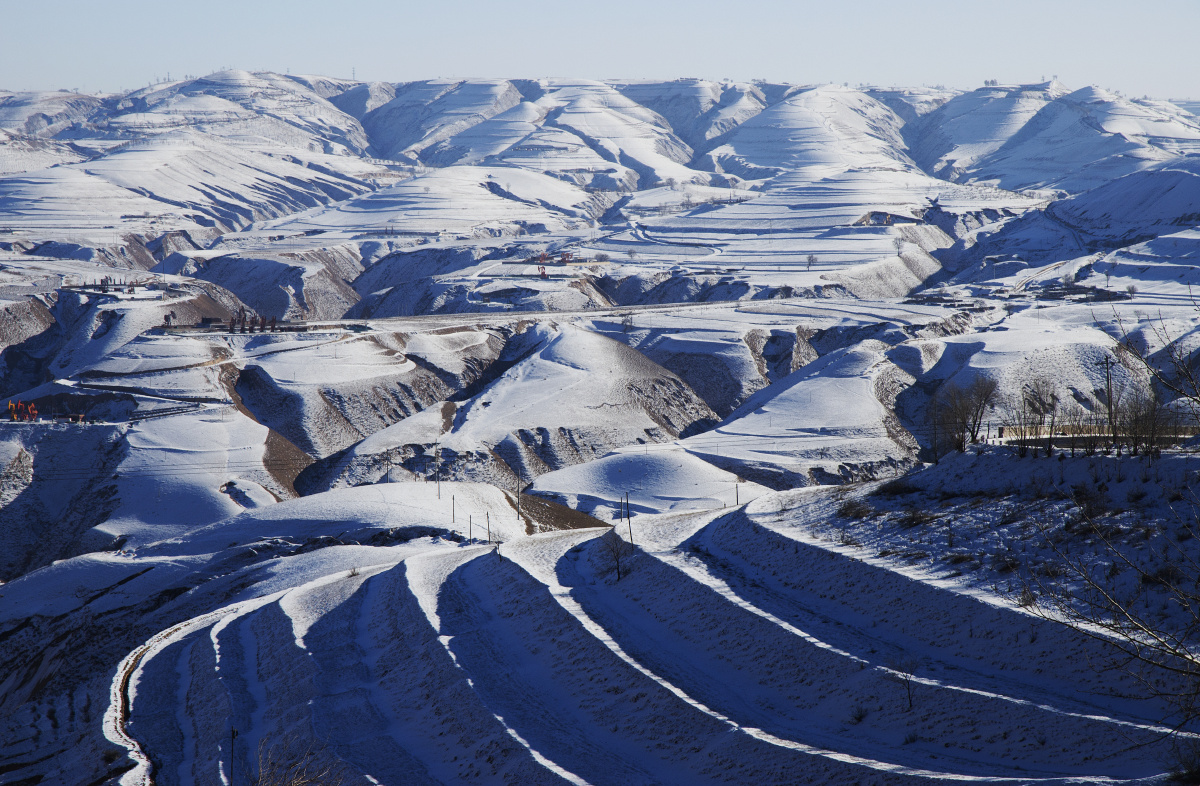 陕北白于山上的雪