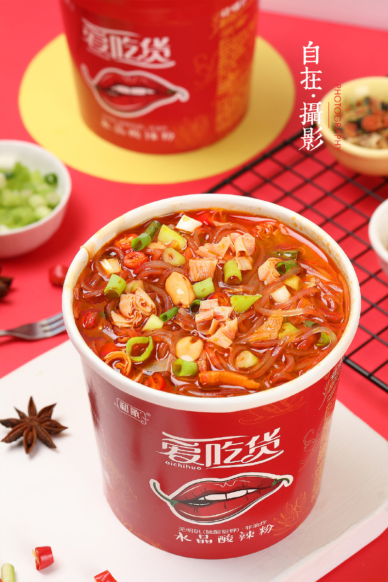桶装速食酸辣粉拍摄