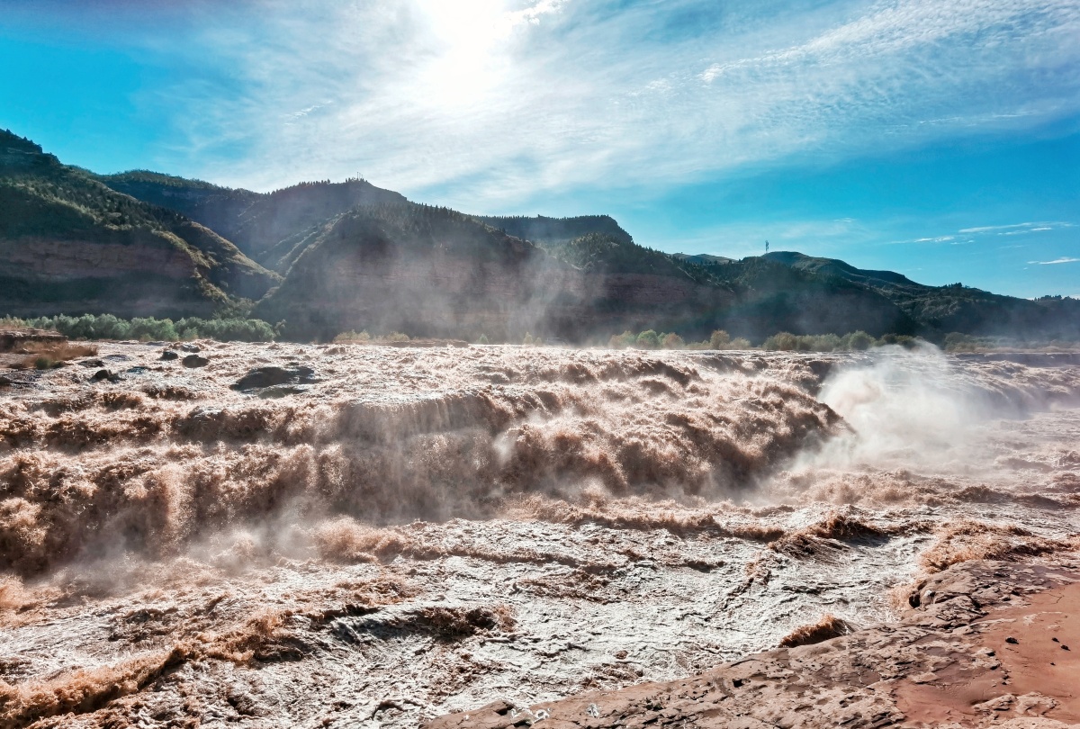 滚滚黄河向东流