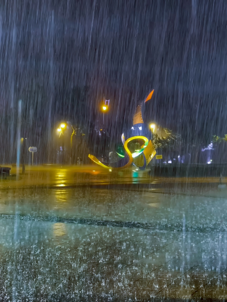 暴风雨之夜