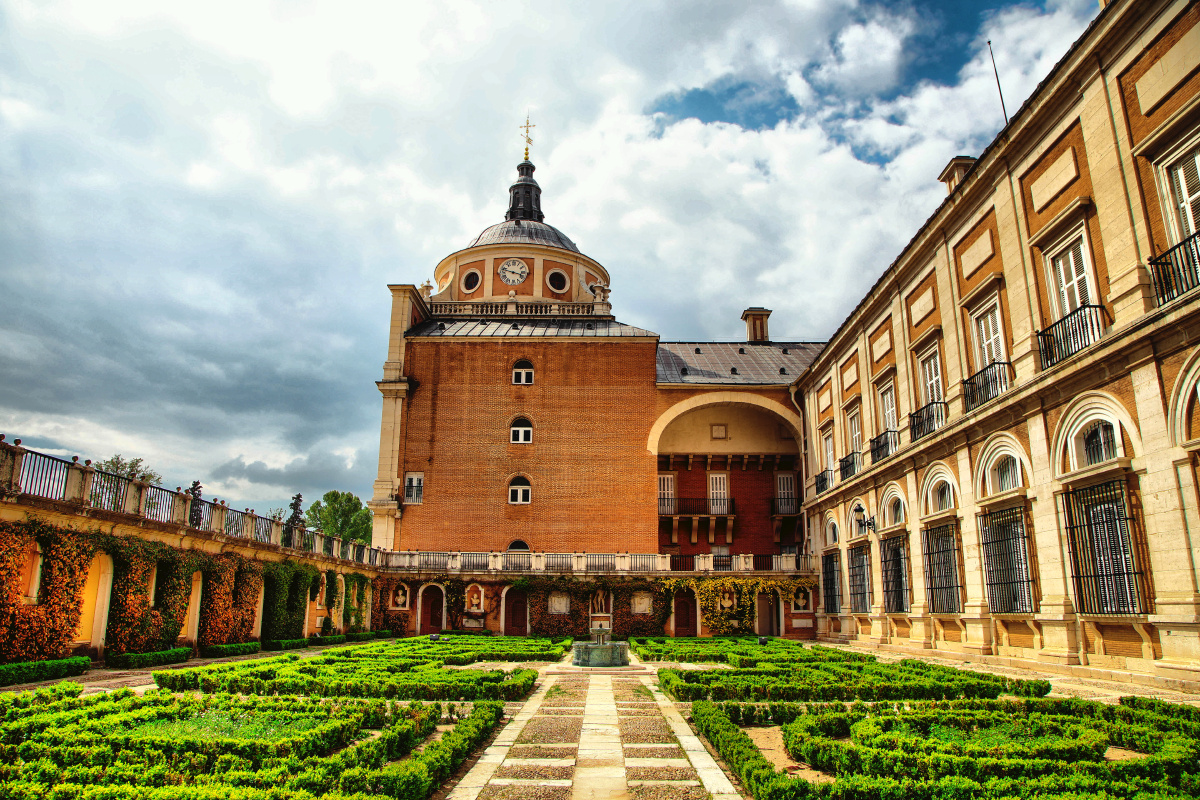 春天的阿兰胡埃斯皇宫花园摄于马德里 - chocolate_preto