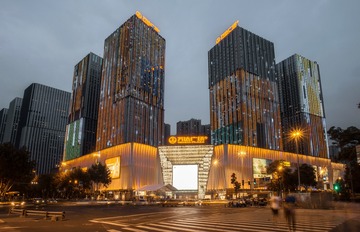成都工业经济总量2018_成都工业学院校训(3)