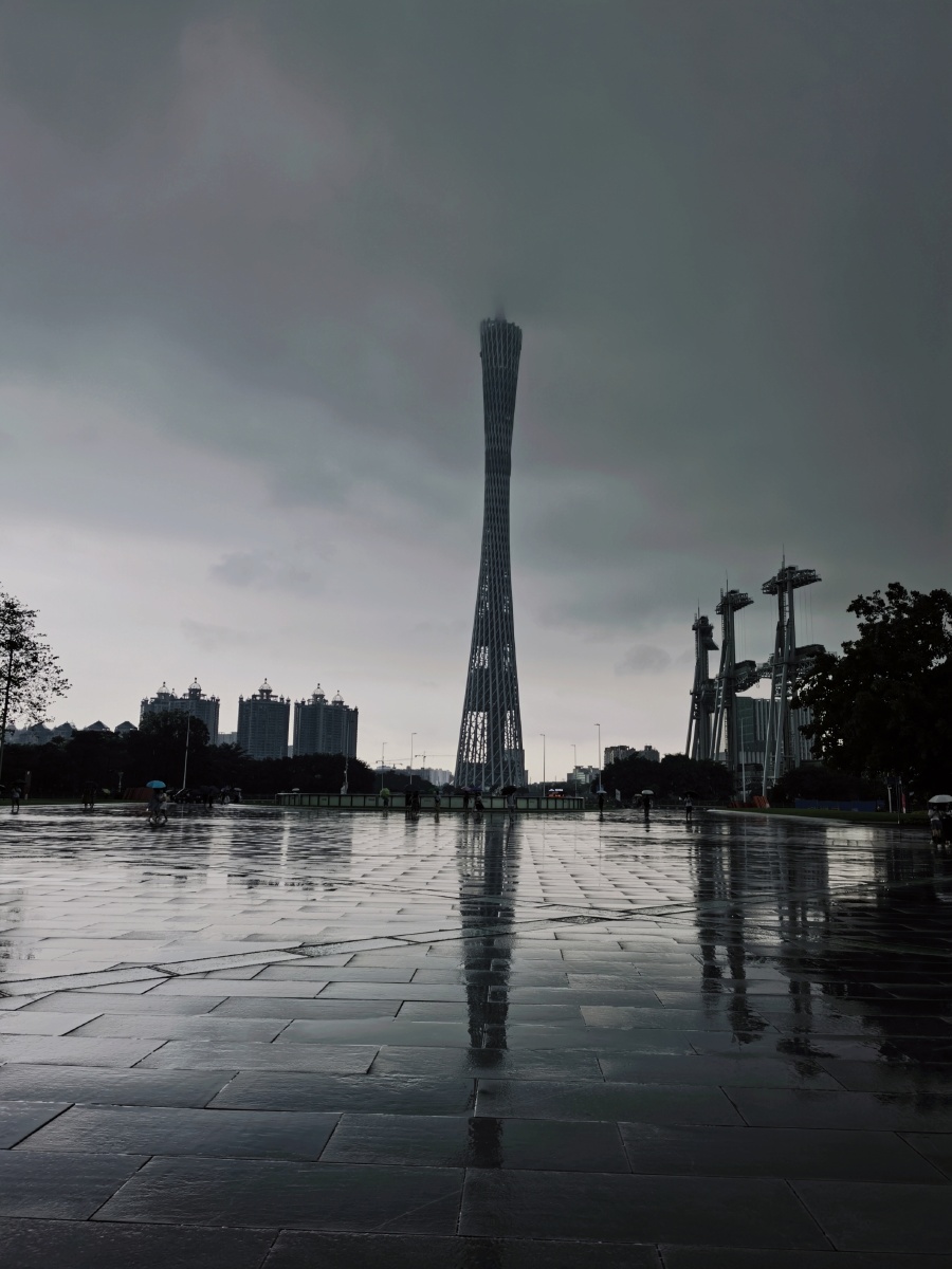 下雨天的广州