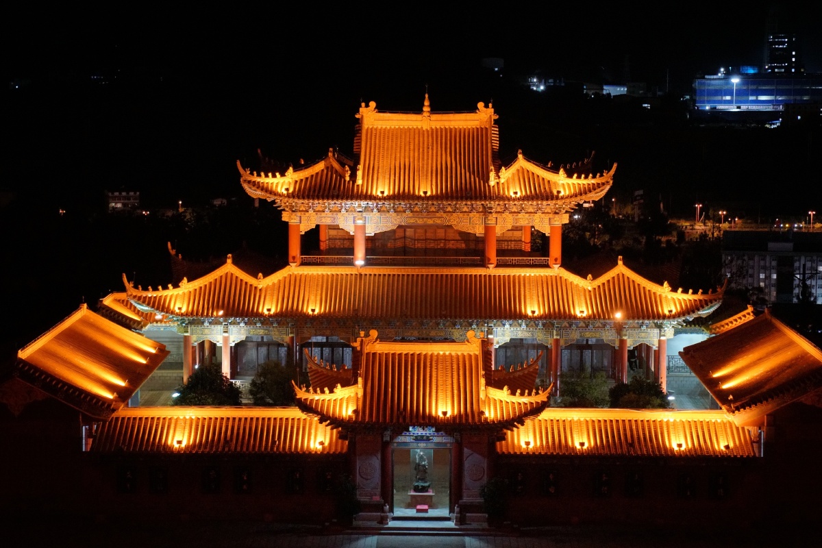 小城楚雄名福塔