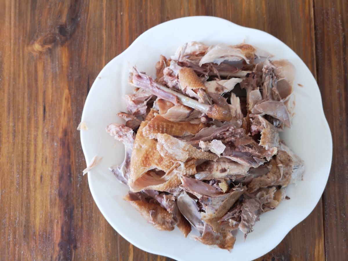 新疆美食手撕风干鸡