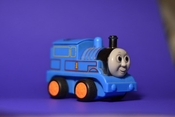 57485