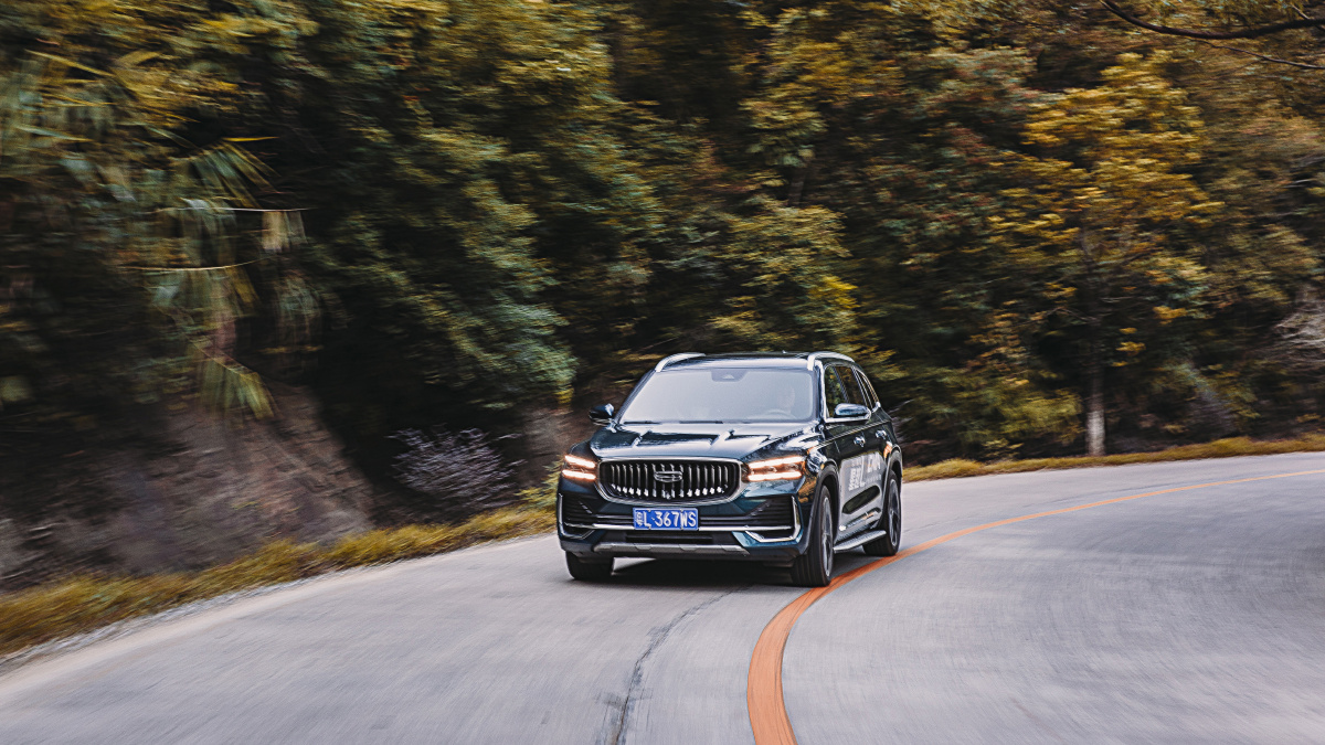 吉利星越l这是一次情怀和潮流的结合一场有趣灵魂的碰撞狂欢星空下的