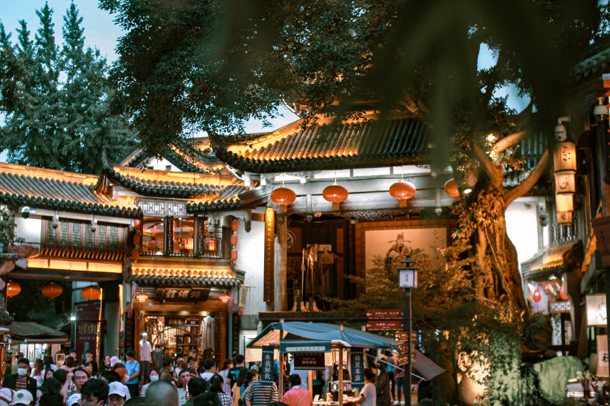 和我在成都的街头走一走锦里