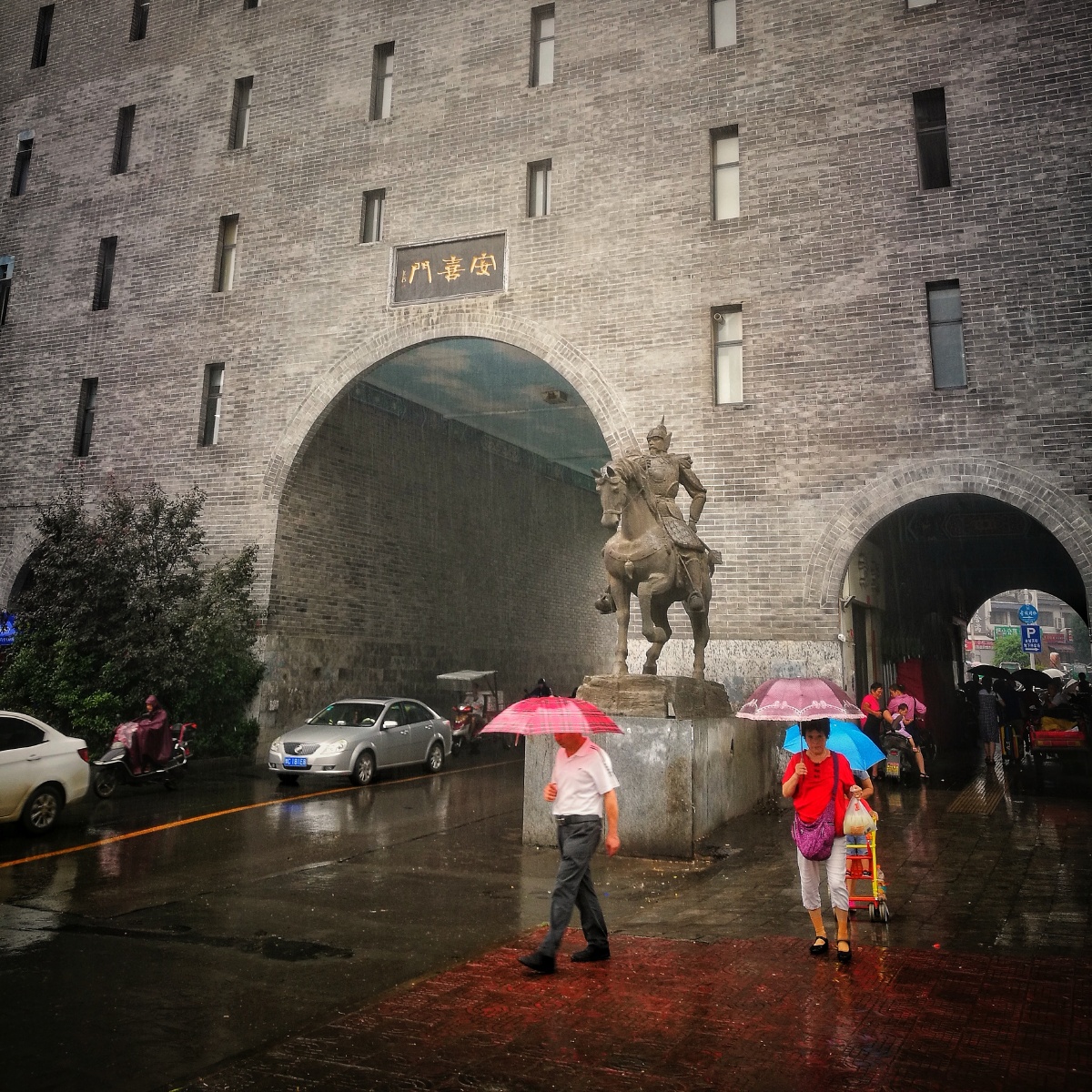 手机拍摄于洛阳老城安喜门.秋冬关注