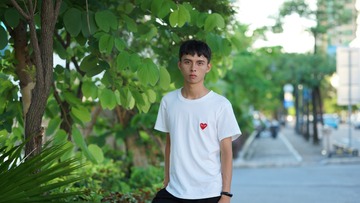 001