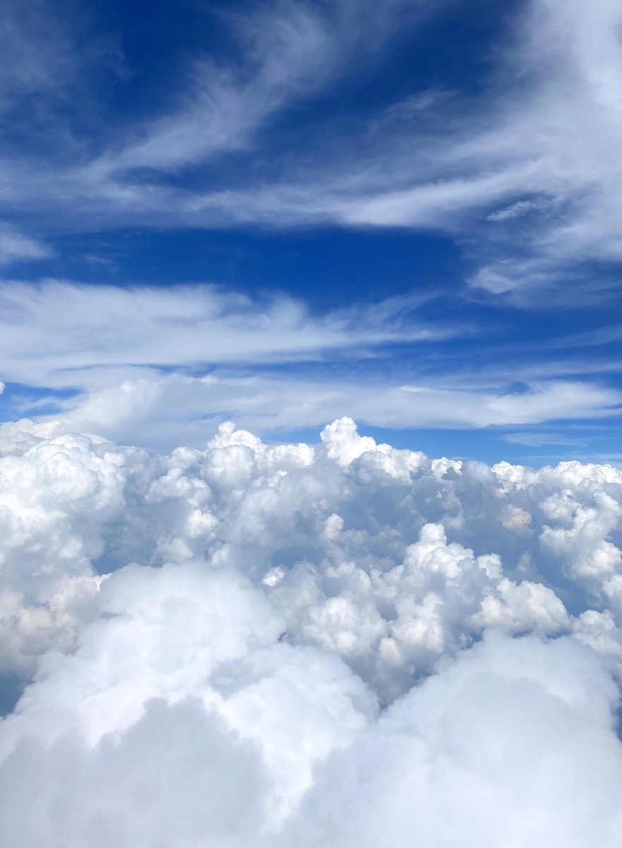 就是很喜欢天上的云彩78