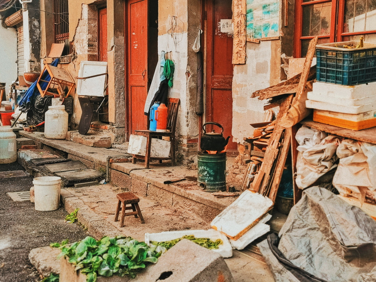 一人行三墩庙前街