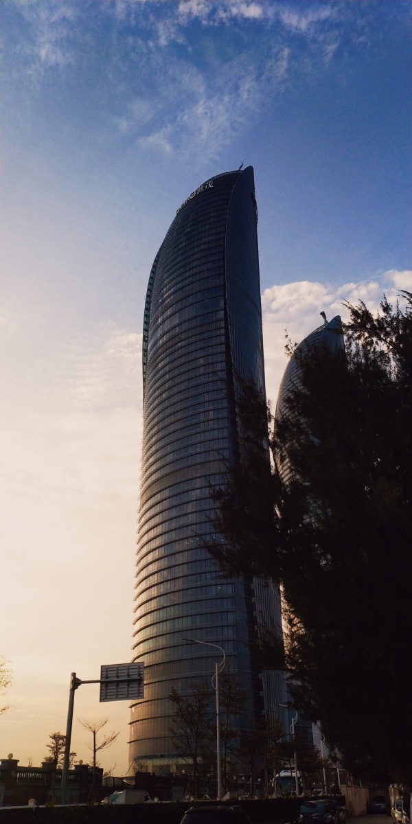 建筑:厦门双子世贸大厦标题;壁纸摄影"董小备注"