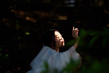 001