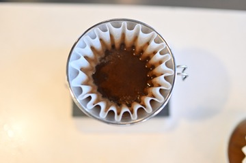 76556