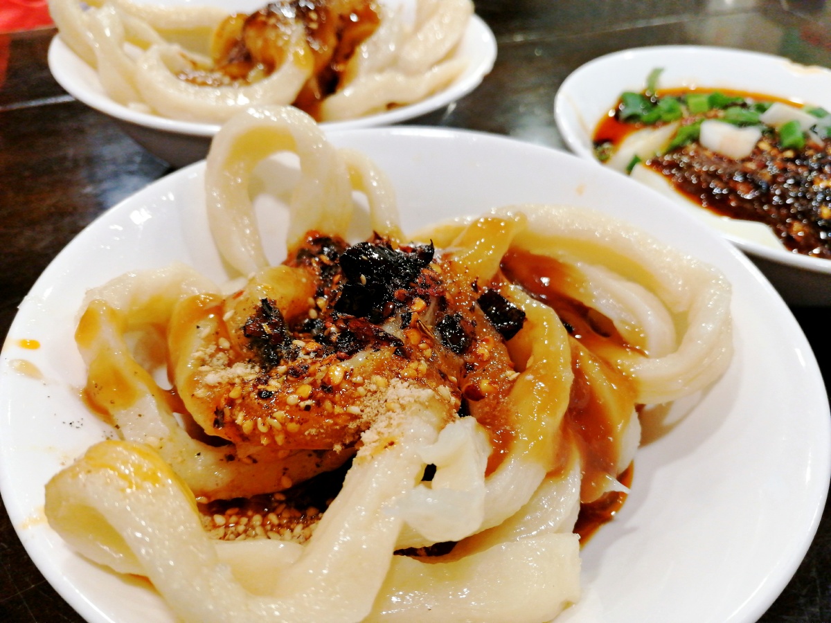 文殊院那边的甜水面和米豆腐