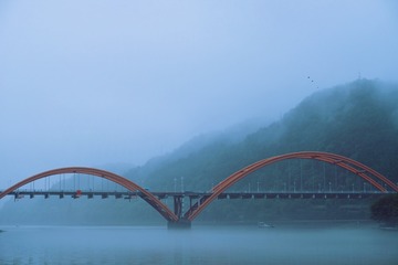 4002
