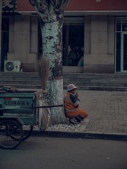 2083833