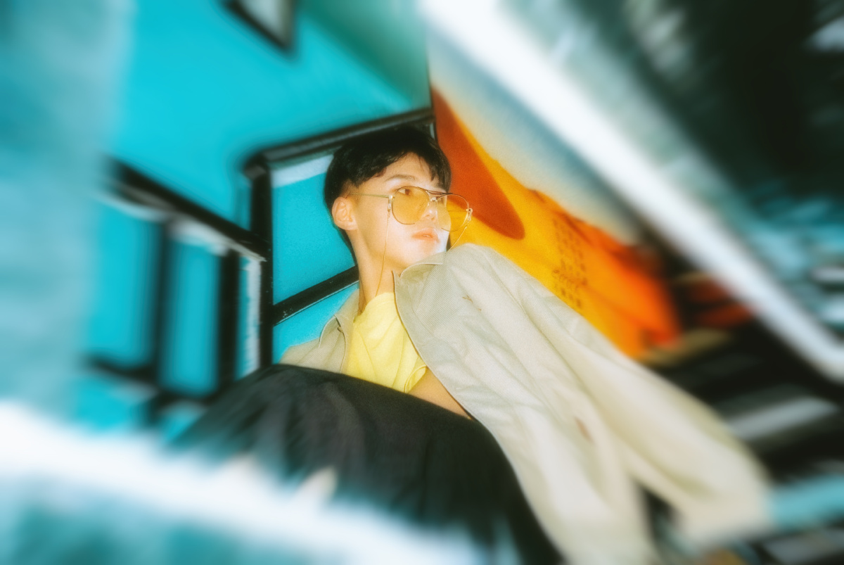 旧日情曲男生港风胶片写真