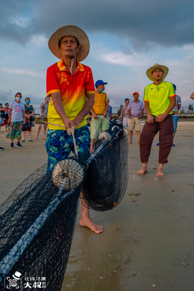 海边捕鱼上