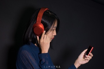 sony-hear-on-wireless-nc_31453442254_o