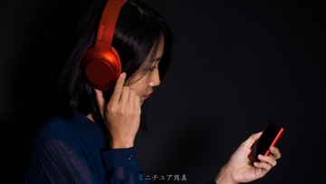 sony-hear-on-wireless-nc_31453442424_o