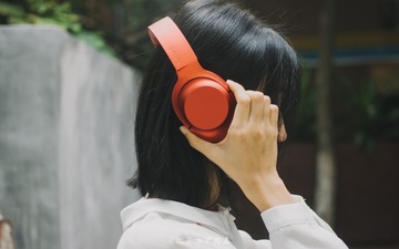 sony-hear-on-wireless-nc_31453447074_o