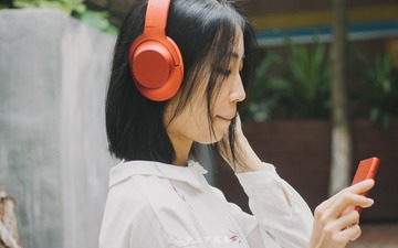 sony-hear-on-wireless-nc_31453447454_o