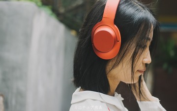 sony-hear-on-wireless-nc_31453447794_o