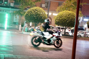 5A29D885-2AB7-414B-A105-9C54B5D73B18/L0/001