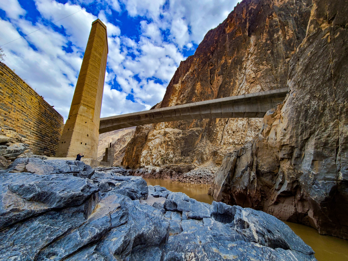 川藏318昌都八宿境内怒江大桥