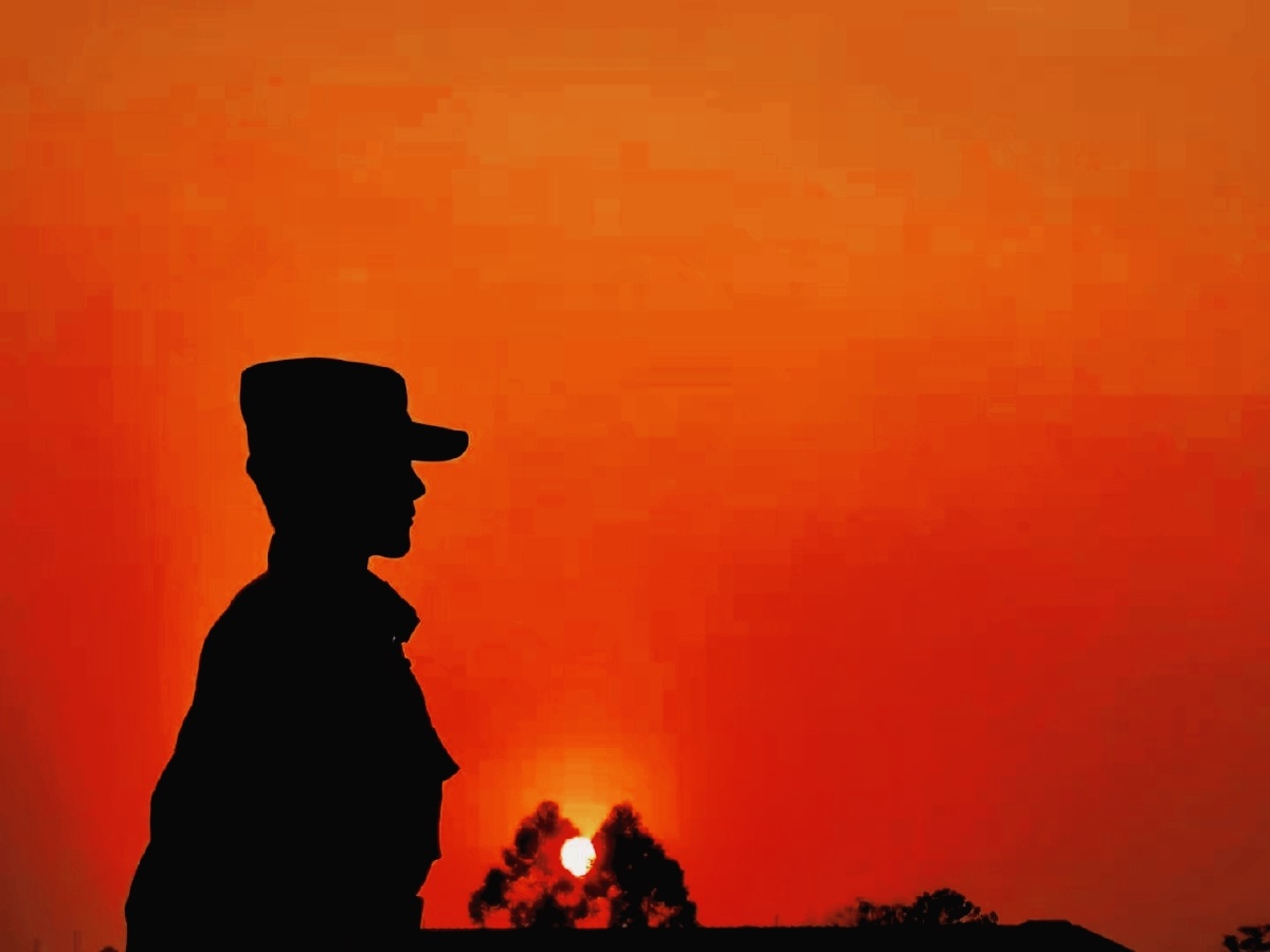 军人梦 ——————— 《军训》