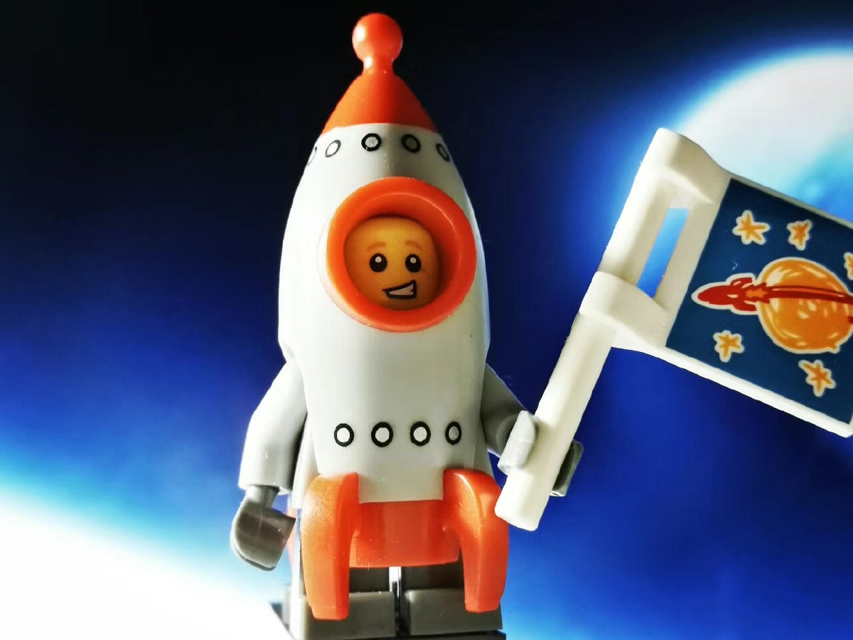乐高太空人