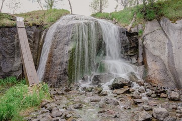 001