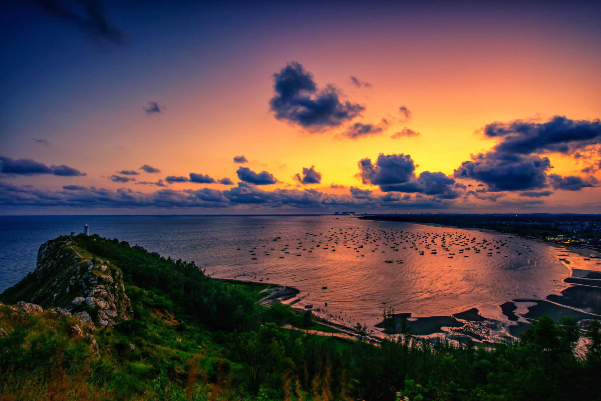 摄于广东省茂名市电白澳内海.