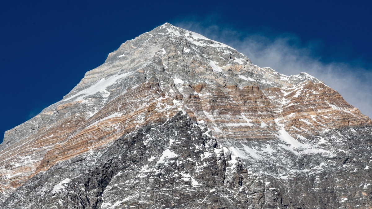 珠穆朗玛峰新的高度884886米照片拍摄地点尼泊尔珠峰南坡观景台