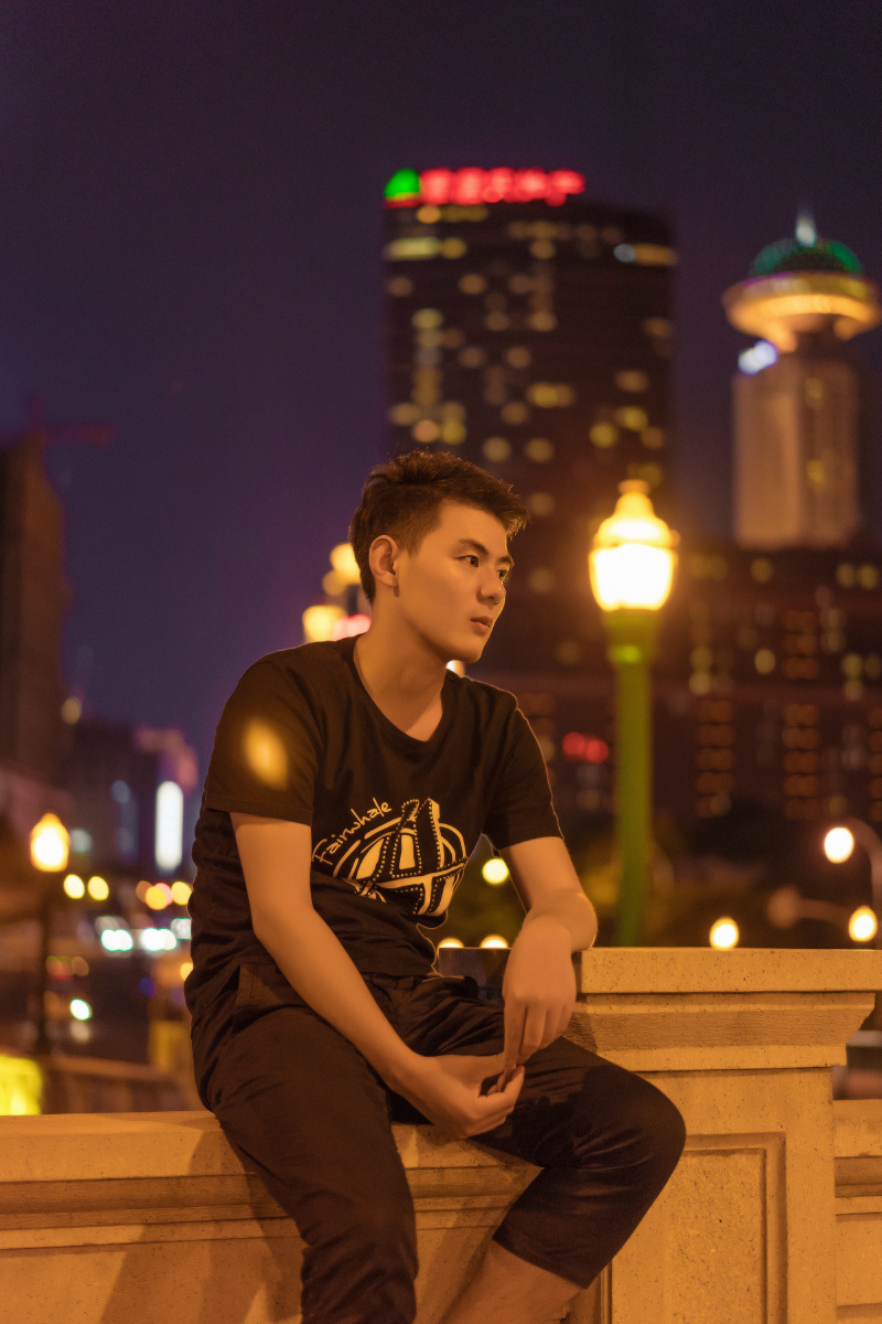 夜景人像 男生情绪片 帅哥