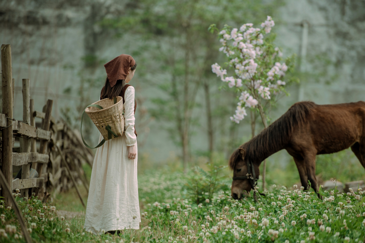 油画中走出来的少女农场拍摄庄园拍摄牧场写真