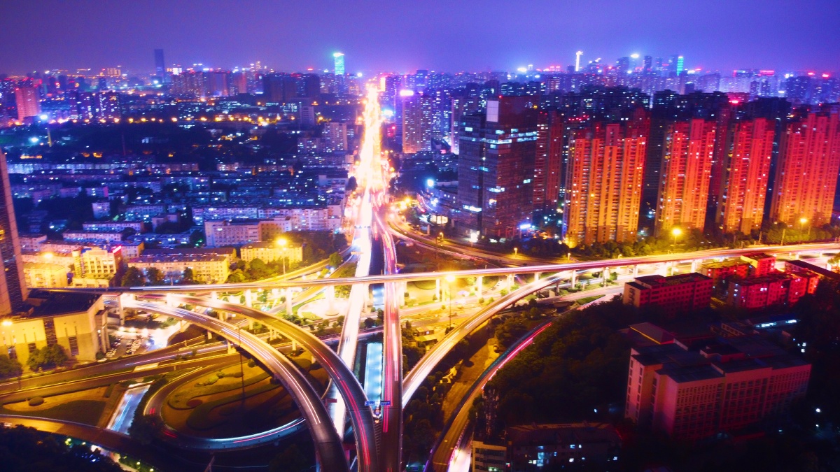 灯红酒绿的都市