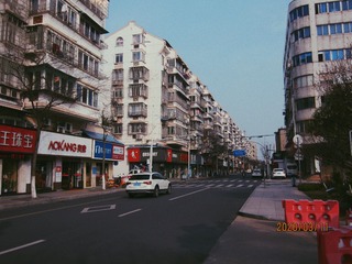 329061
