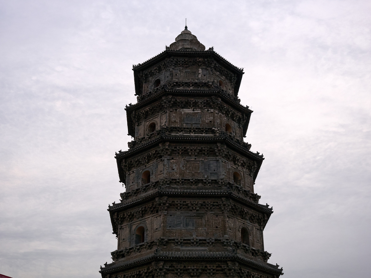 燕云地区辽塔之涿州云居寺塔 云居寺塔全称云居寺释迦佛舍利塔,俗称