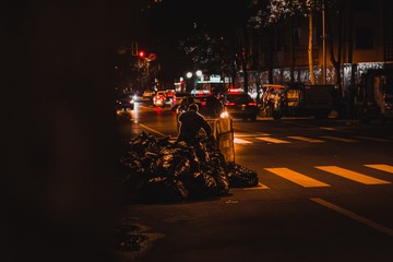 290945
