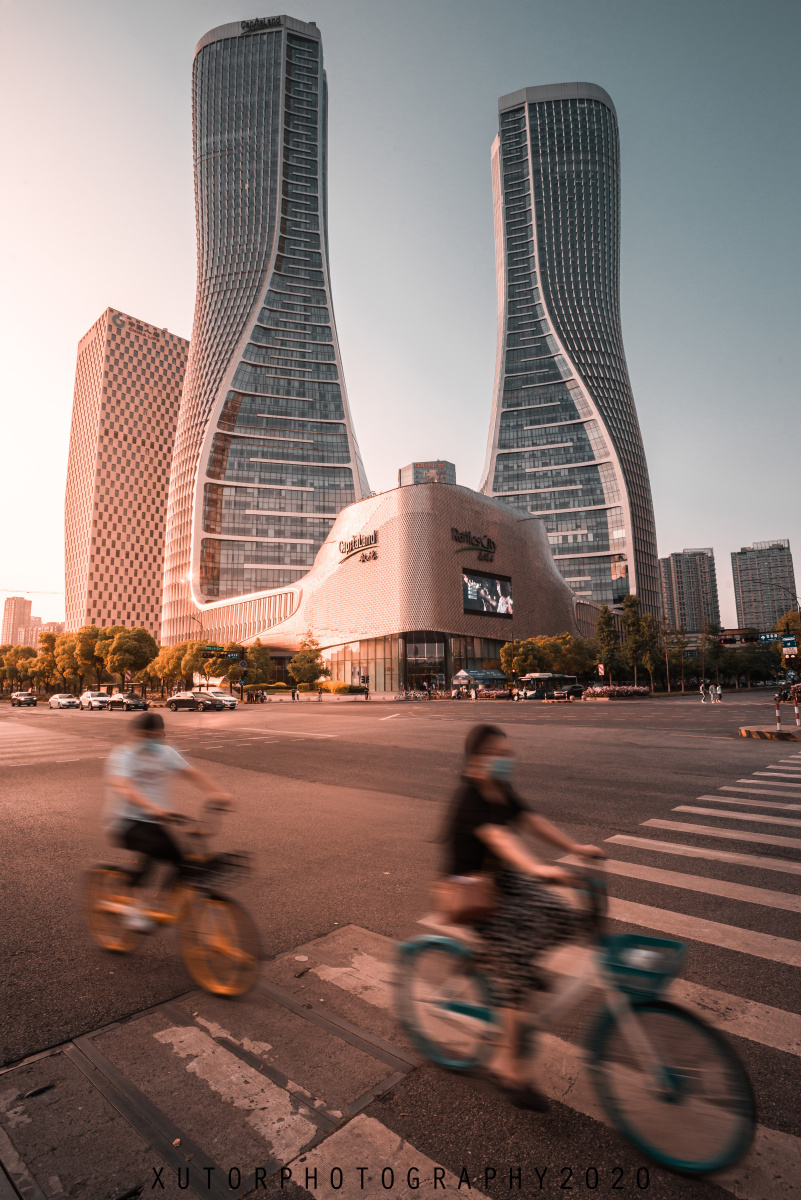 杭州城市印象杭州来福士街头人文