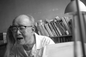 周有光
