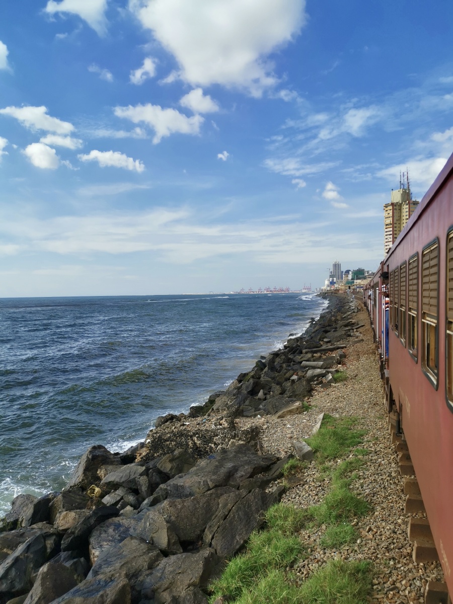 梦千与千寻斯里兰卡海上小火车记录下来的都是美好的