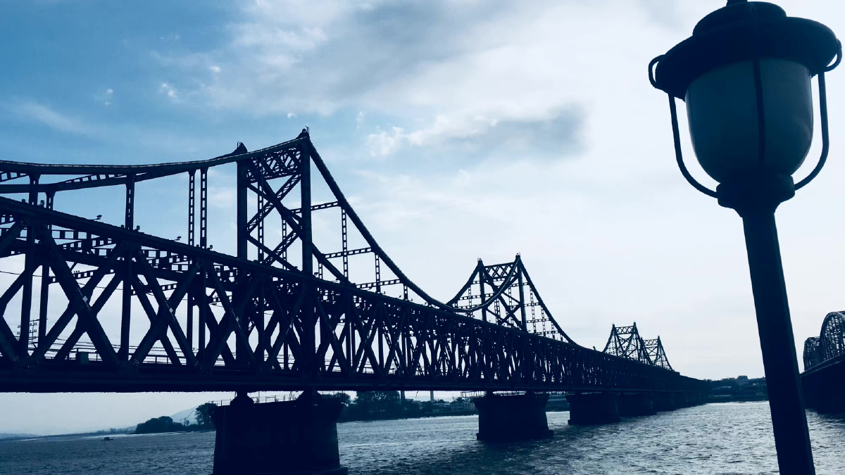 新区鸭绿江大桥简介_鸭绿江新桥是什么时候建的