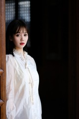 1581042